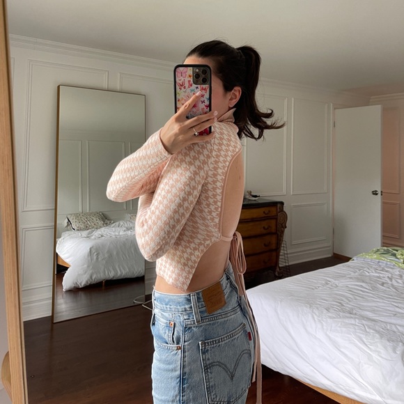 Open Back Turtle Neck Sweater - Picture 2 of 6